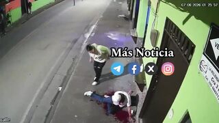 Killer Hugs His Victim Before Slitting His Throat