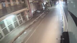 Motrcyclist Falls Head First Under The Bus, Dies Instantly