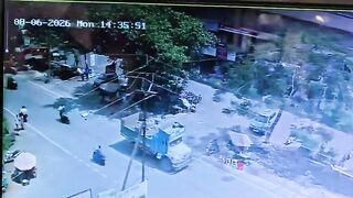 70-Year-Old Man Jumps Under Moving Truck , Dies on the Spot