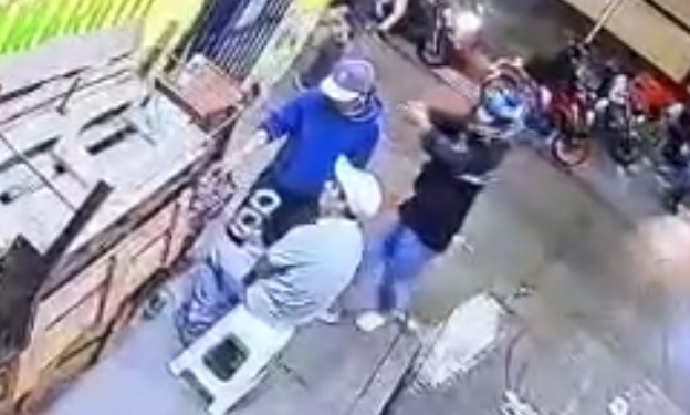 Helmeted Hitman Pumps Multiple Bullets Into Victim's Head in Cold-Blooded Execution