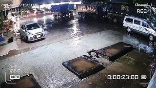 He Wants To Kill Her So Bad: Trucker Attempts Crush Woman He Loved, Then Self Immollates