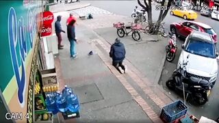 Classic: Asshole Beats up someone from falling on him