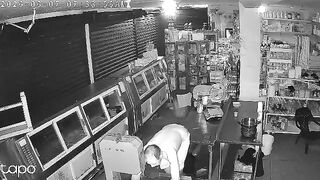 Merchant Dies by Suicide Using Industrial Saw Inside His Own Store