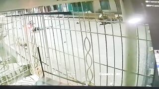 Violent motorcycle crash leaves two men dead and a woman injured in Colombia
