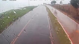 Two Killed In Head On Crash In Paraná, Brazil
