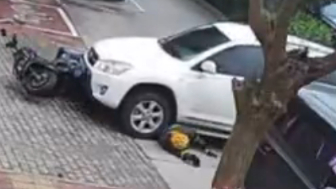 Moped Rider Dies After Being Run Over