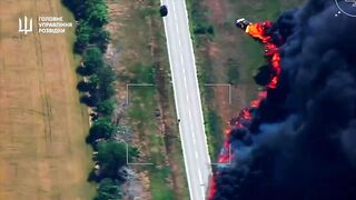 Now burning alive ruzky fuel cistern truck driver running out