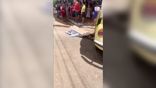 Motorcyclist Crashes Into VW Beetle, Dies
