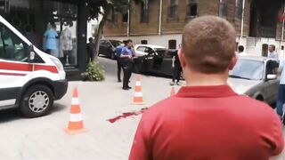 Classic: A Man Shot His Head In Front Of His Wife