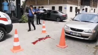 Classic: A Man Shot His Head In Front Of His Wife