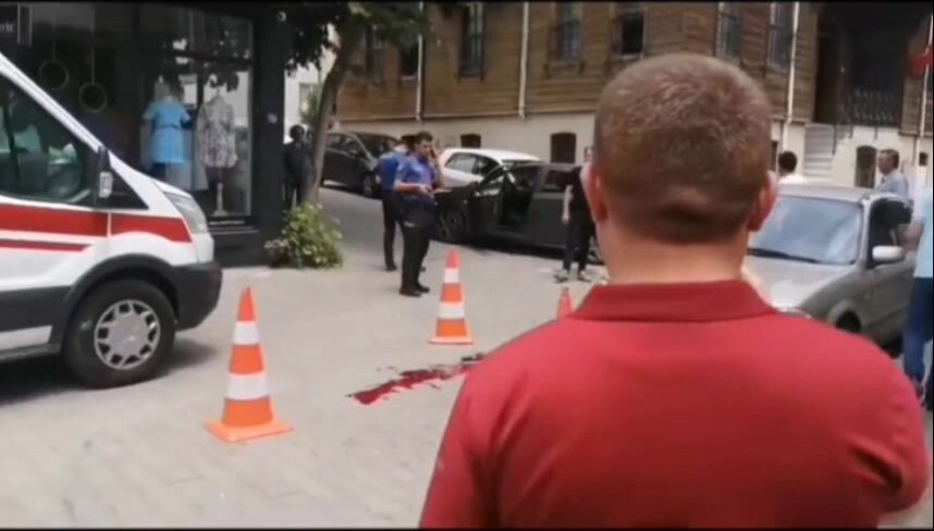 Classic: A Man Shot His Head In Front Of His Wife