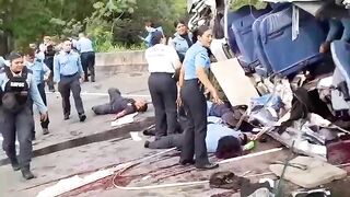 Dead cops in accident (Honduras(
