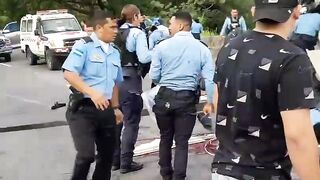Dead cops in accident (Honduras(