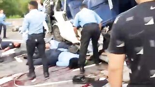 Dead cops in accident (Honduras(