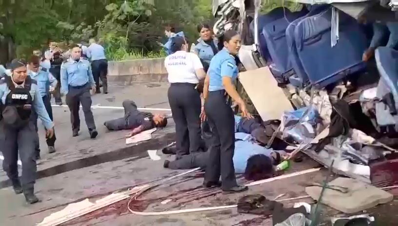 Dead cops in accident (Honduras(