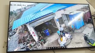 One Killed In Tractor Tire Explosion In India {2 angles}