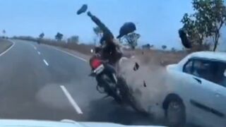 One Of Motorcyclists Dies In Head On Collision In India