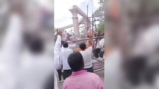 Seven people lost their lives and 25 were injured after the roof of an old  temple