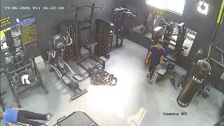 Off duty police officer collapses during workout at gym, dies