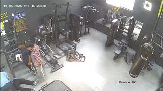 Off duty police officer collapses during workout at gym, dies