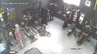 Off duty police officer collapses during workout at gym, dies