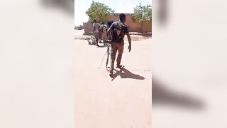Sudanese Army Soldiers Execute Alleged RSF Supporter