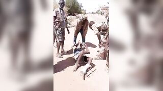 Sudanese Army Soldiers Execute Alleged RSF Supporter