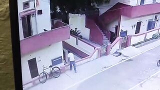 Man Falls From Balcony While Trying to Grab Ice Cream From Street Vendor