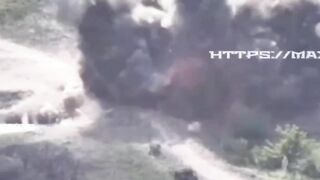 Unfortunate Ukrainian gets hit by 3 FABs.