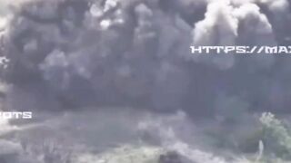 Unfortunate Ukrainian gets hit by 3 FABs.