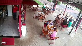 Classic: Unexpected guest for lunch