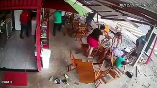 Classic: Unexpected guest for lunch
