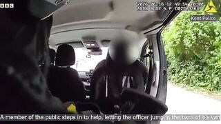 Driver gives lift to armed officer chasing suspect