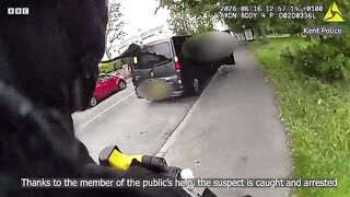 Driver gives lift to armed officer chasing suspect