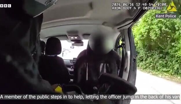 Driver gives lift to armed officer chasing suspect