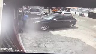 40-year-old shopkeeper gunned down in broad daylight in Bogota
