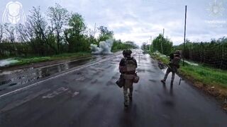 Predator team cleaning roads from ambush drones, and armed traps