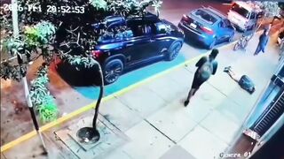 Businessman`s Security Guard Shot By Sicario On Busy Street In Peru