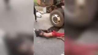 Truck Ripped Rickshaw Driver In Halves in Nigeria