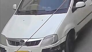Man Chased And Murdered With A Sickle On A Busy Road In India