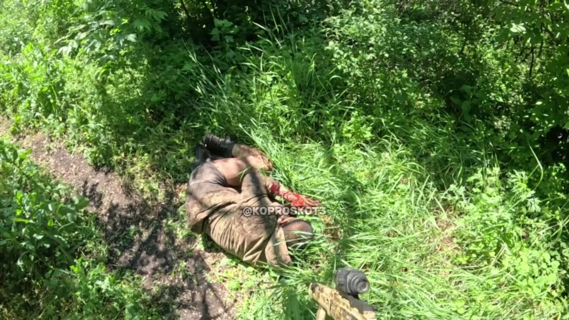 WAR CRIME: The execution of the wounded Russian soldier