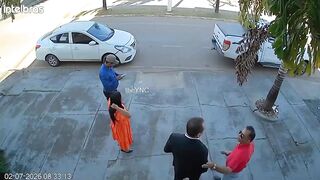 Fake Delivery Man Executes Victim In Front Of Law Office