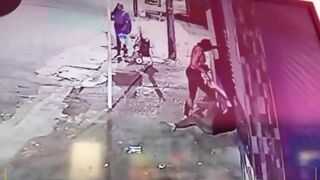 Evil Woman Beats, Kicks And Robs Disabled Man In Colombia