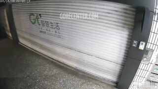 Chinese worker crushed by Door **CLASSIC**