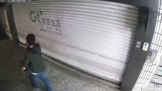 Chinese worker crushed by Door **CLASSIC**