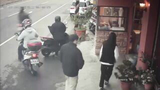 Classic: Motorcyclist Head Pop (Chinese Edition)