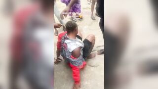 Huge Stone to the Head Leaves Woman Unconscious in Street Confrontation