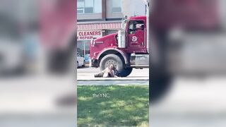 Last Seconds Of Live Of A Woman In Canada After She Was Struck By A Dump Truck