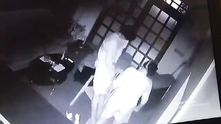 Couple committed suicide together at a tourist hotel in Tangalle.
