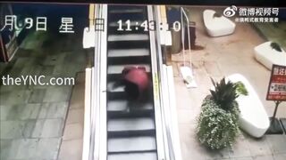 Classic: The Stupidity Of Old Women In China